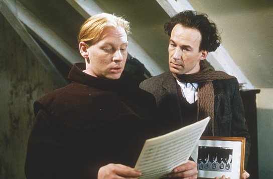 Ben Becker, Ulrich Noethen (v.l.n.r.) in "Comedian Harmonists" (1997) Comedian Harmonists, Quelle: Senator, DIF