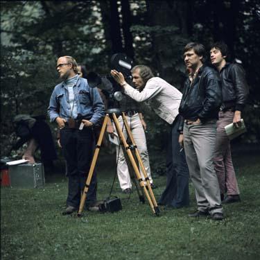 Herbert Paetzold, Dietrich Lohmann, Rainer Werner Fassbinder, Harry Baer (v.l.n.r.) bei den Dreharbeiten zu "Händler der vier Jahreszeiten" (1971) Händler der vier Jahreszeiten, Quelle: Sammlung Peter Gauhe/DIF