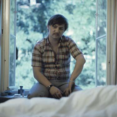 Rainer Werner Fassbinder bei den Dreharbeiten zu "Händler der vier Jahreszeiten" (1971) Händler der vier Jahreszeiten, Quelle: Sammlung Peter Gauhe/DIF