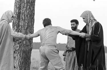 El Hedi ben Salem, Hans Hirschmüller (v.l.n.r.) in "Händler der vier Jahreszeiten" (1971) Händler der vier Jahreszeiten, Quelle: Sammlung Peter Gauhe/DIF