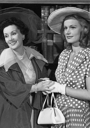 Lil Dagover, Maria Holst (v.l.n.r.) in "Vom Teufel gejagt" (1950) "Vom Teufel gejagt"