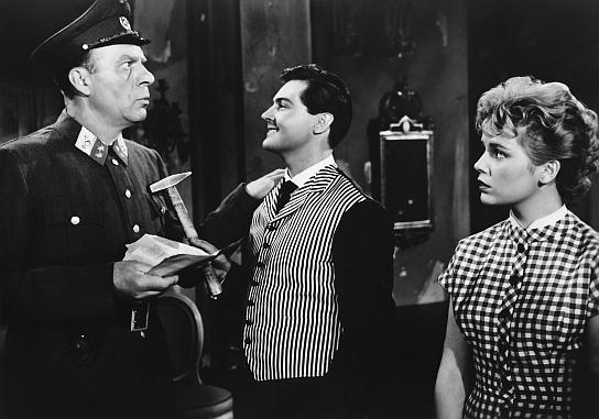 Beppo Brem, Siegfried Breuer jr., Susanne Cramer (v.l.n.r.) in "Die gestohlene Hose" (1956) Die gestohlene Hose