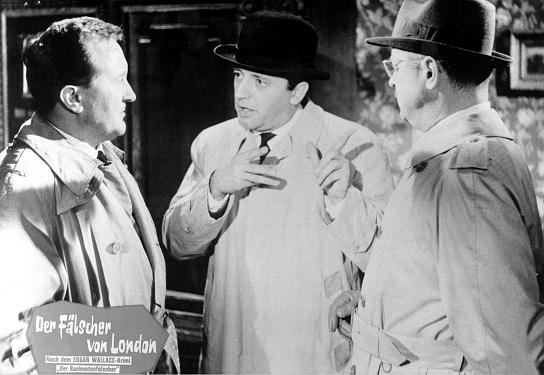 Siegfried Lowitz, Eddi Arent, Ulrich Beiger (v.l.n.r.) in "Der Fälscher von London" (1961) Der Fälscher von London