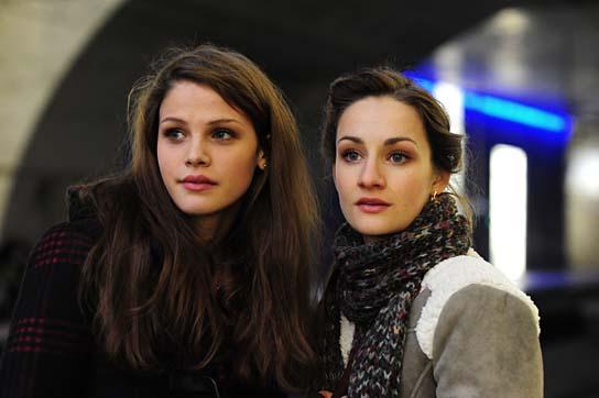 Lisa Tomaschewsky, Karoline Teska (v.l.n.r.) in "Heute bin ich blond" (2012/13) Heute bin ich blond