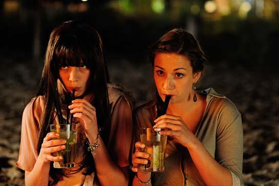 Lisa Tomaschewsky, Karoline Teska (v.l.n.r.) in "Heute bin ich blond" (2012/13) Heute bin ich blond