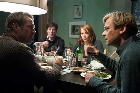 Sebstian Koch, Tobias Moretti, Katja Riemann, Sylvester Groth (v.l.n.r.) in "Das Wochenende" (2011/12) Das Wochenende