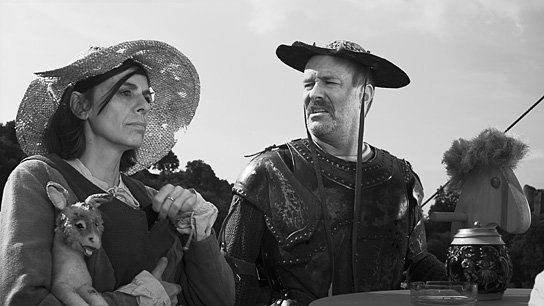 Claudia Basrawi, Jens Claßen in "Weiße Ritter" (2014/15) Weiße Ritter, Quelle und ©: Westendfilme, Foto: Anna C. Wagner