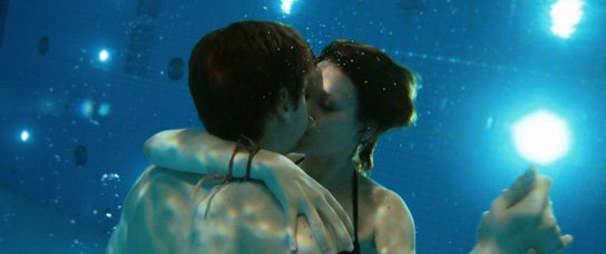 David Kross, Emilia Schüle in "Boy 7" (2014/15) Boy 7, © 2015 Koch Media, Hamster Film, Hands-on Producers