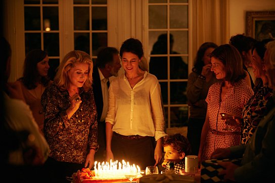 Catherine Deneuve, Chiara Mastroianni, Charlotte Gainsbourg (v.l.n.r.) in "3 Herzen" (2013/14) 3 Herzen, © Wild Bunch Germany, Thierry Valletoux
