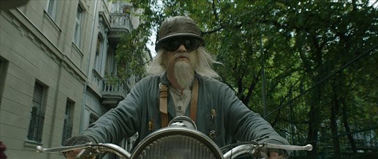 Gard B. Eidsvold in "Doktor Proktors Zeitbadewanne" (2014-16) "Doktor Proktors Zeitbadewanne", Quelle: Wild Bunch Germany, DIF