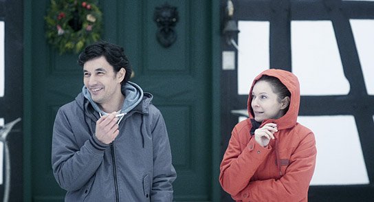 Hyun Wanner, Lisa Martinek in "Schwester Weiß" (2014/15) "Schwester Weiß", © W-Film, Andreas Köhler