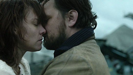 Wende Snijders, Sascha Alexander Geršak in "Die getäuschte Frau" (2014/15) Die getäuschte Frau, Zorro Filmverleih, DIF