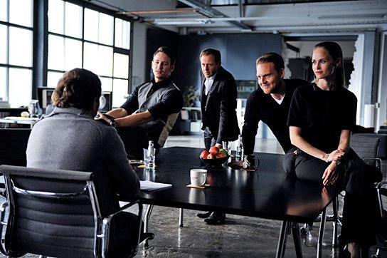Christian Ulmen, Vladimir Burlakov, Samuel Finzi, Axel Stein, Inez Björg David (v.l.n.r.) in "Macho Man" (2014/15) Macho Man, © Bernd Spauke