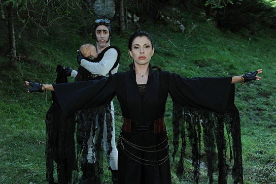 Alexander Schubert, Jana Pallaske in "Die Vampirschwestern 3 - Reise nach Transsilvanien" (2015/16) "Die Vampirschwestern 3", © Sony Pictures Releasing GmbH, Kerstin Stelter