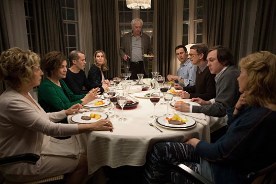 Michaela May, Hannelore Elsner, Barnaby Metschurat, Nele Mueller-Stöfen, Günther Maria Halmer, Marc Hosemann, Daniel Krauss, Lars Eidinger, Jördis Triebel (v.l.n.r.) in "Familienfest" (2014/15) Familienfest, © Julia von Vietinghoff