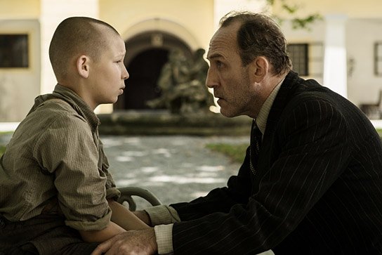 Ivo Pietzcker, Karl Markovics (v.l.n.r.) in "Nebel im August" (2015/16) "Nebel im August", © Studiocanal GmbH, Anjeza Cikopano