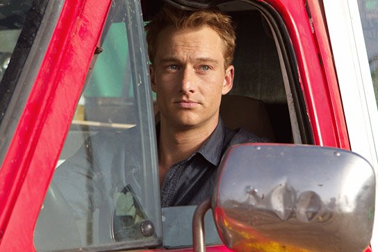 Alexander Fehling in "Atomic Falafel" (2014-16) "Atomic Falafel", Quelle: Movienet Film, DIF