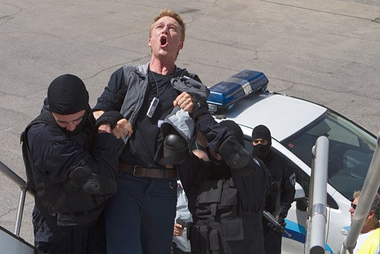 Alexander Fehling (Mitte) in "Atomic Falafel" (2014-16) "Atomic Falafel", Quelle: Movienet Film, DIF