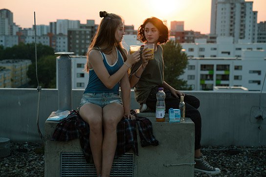 Flora Li Thiemann, Emily Kusche (v.l.n.r.) in "Tigermilch" (2016/17) "Tigermilch", © 2017 Constantin Film Verleih GmbH