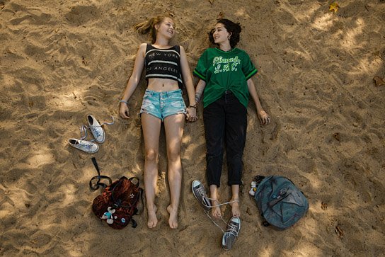 Flora Li Thiemann, Emily Kusche (v.l.n.r.) in "Tigermilch" (2016/17) "Tigermilch", © 2017 Constantin Film Verleih GmbH