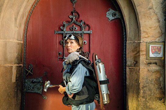 Iris Berben in "Conni & Co. 2 - Das Geheimnis des T-Rex" (2016/17) "Conni & Co. 2 - Das Geheimnis des T-Rex", Quelle: Warner Bros. Ent., DIF