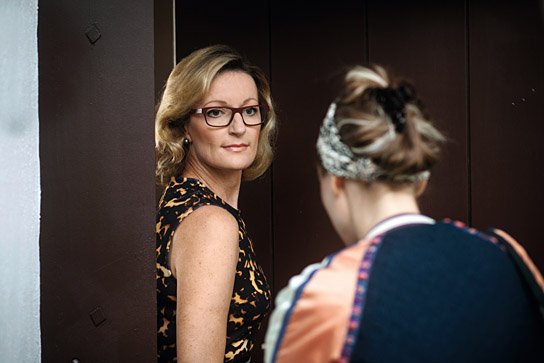 Monika Gruber, Magdalena Boczarska (v.l.n.r.) in "Unter deutschen Betten" (2016/17) "Unter deutschen Betten", © 2017 Twentieth Century Fox, Hagen Keller