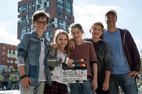 Ruben Storck, Emilia Flint, Marleen Quentin, Luke Matt Röntgen, Christian Theede (v.l.n.r.) am von "Die Pfefferkörner und der Fluch des schwarzen Königs" (2016/17) "Die Pfefferkörner und der Fluch.." , © Marion von der Mehden