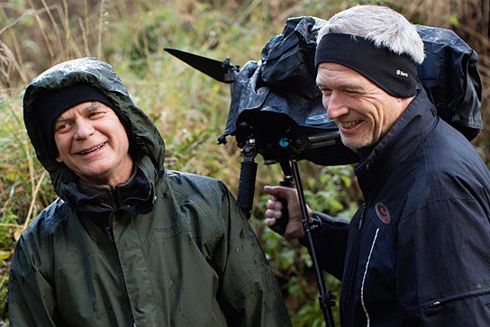 Andy Goldsworthy, Thomas Riedelsheimer (v.l.n.r.) bei den Dreharbeiten zu "Leaning into the Wind - Andy Goldsworthy" (2017) "Leaning into the Wind ", Quelle: Piffl Medien, DIF, © Piffl Medien