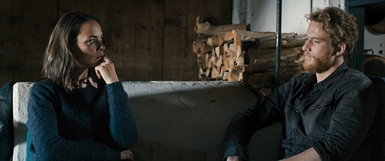 Bérénice Bejo, Alexander Fehling in "Drei Zinnen" (2017) "Drei Zinnen", Quelle: NFP Marketing & Distribution, DIF, © Rohfilm Productions
