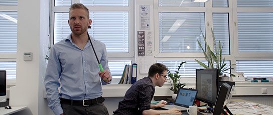Thomas Schmidbauer, Maurice Back (v.l.n.r.) in "Austreten" (2016/17) "Austreten", Quelle: Schmidbauer-Film, DIF, © Schmidbauer-Film