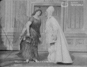 Screenshot mit Anna Müller-Lincke, Leonhard Haskel aus "Roland und Viktoria: Duett aus "Neuestes! Allerneuestes!". Nr. 10" (1907) "Roland und Viktoria: Duett aus "Neuestes! Allerneuestes!". Nr. 10"