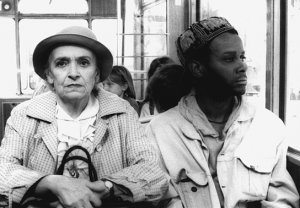 Senta Moira, Paul Outlaw in "Schwarzfahrer" (1992) Schwarzfahrer, Quelle: KurzFilmAgentur