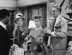Marika Rökk, Helga Schlack, Karl Schönböck (2.-4.v.l.) in "Heute gehn wir bummeln" (1961) Heute gehn wir bummeln, Quelle: DIF