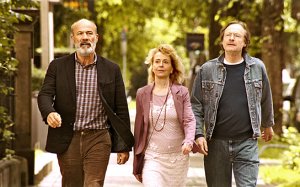 Heiner Lauterbach, Gisela Schneeberger, Michael Wittenborn (v.l.n.r.) in "Wir sind die Neuen" (2013/14) Wir sind die Neuen, Quelle: X Verleih, DIF, © X Verleih
