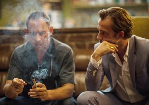 Moritz Bleibtreu, Lucas Gregorowicz (v.l.n.r.) in "Lommbock" (2016/17) "Lommbock", Quelle: Wild Bunch Germany, DIF