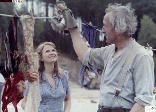 Arianne Borbach (als Marianne) und Franciszek Pieczka (als Sebastian Fußberg) in "Fariaho" (1982/83) Fariaho, Quelle: DEFA-Stiftung, © DEFA-Stiftung, Waltraut Pathenheimer