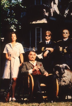 Marie Bäumer, Gideon Singer, Detlev Buck, Til Schweiger (v.l.n.r.) in "Männerpension" (1995/96) Männerpension