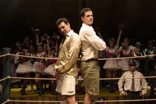 Gregor Bloéb, Tobias Licht (v.l.n.r.) in "Im weissen Rössl - Wehe du singst" (2012/13) Im weissen Rössl,© Wieduwilt Film & TV, Ziegler Film, Graf Film, Foto: Toni Muhr