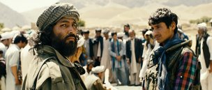 Abdul Salam Yosofzai, Mohsin Ahmady (vorne v.l.n.r.) in "Zwischen Welten" (2013/14) Zwischen Welten, © Majestic