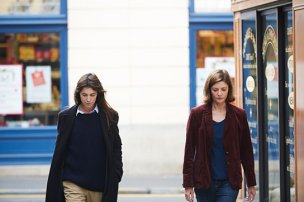 Charlotte Gainsbourg, Chiara Mastroianni (v.l.n.r.) in "3 Herzen" (2013/14) 3 Herzen, © Wild Bunch Germany, Thierry Valletoux