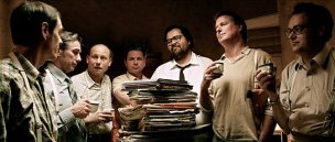 Jörg Simmat, Thomas Schuch, Bernd Michael Lade, Thomas Stecher, Martin Neuhaus, Ralf Lindermann, Steffen Steglich (v.l.n.r.) in "Das Geständnis" (2011-15) "Das Geständnis", Quelle: Aries Images, DIF