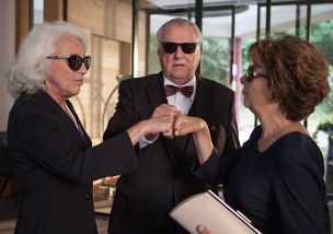 Ulrike Barthruff, Peter Jochen Kemmer, Monika Hirschle (v.l.n.r.) in "Laible und Frisch: Do goht dr Doig" (2017) "Laible und Frisch: Do goht dr Doig", Quelle: Kinostar, DIF, © Sabine Hackenberg