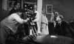 Fritz Lang (2.v.l.), Fritz Rasp (rechts) bei den Dreharbeiten zu "Frau im Mond" (1929); Quelle: Murnau-Stiftung, DFF, © Horst von Harbou - Deutsche Kinemathek