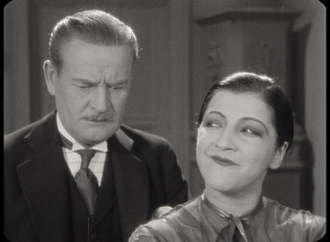 Screenshot mit Ellen Richter (rechts) aus "Moral" (1927)