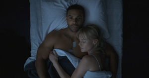 Lucien Laviscount, Kate Bosworth (v.l.n.r.) in "Last Contact" (2023)