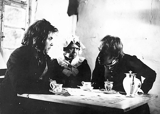 Bruno S., Brigitte Mira, Alfred Edel (v.l.n.r.) in "Jeder für sich und Gott gegen alle" (1974) Jeder für sich und Gott gegen alle