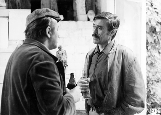 Kurt Böwe (als Kemmel) und Martin Trettau (als Hannes) in "Der nackte Mann auf dem Sportplatz" (1973/74) Der nackte Mann auf dem Sportplatz, © DEFA-Stiftung, Wolfgang Bangemann