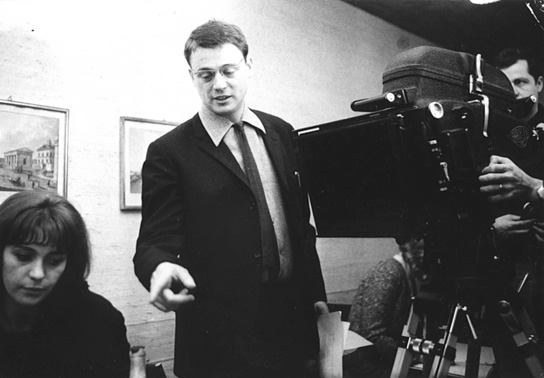 Alexandra Kluge, Alexander Kluge (Mitte) bei den Dreharbeiten zu "Abschied von gestern" (1965/66) Abschied von gestern, Quelle: DIF