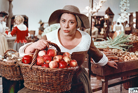 Marianne Wünscher (als Obsthändlerin) in "König Drosselbart" (1964/65) König Drosselbart, Quelle: DEFA-Stiftung, © DEFA-Stiftung, Max Teschner