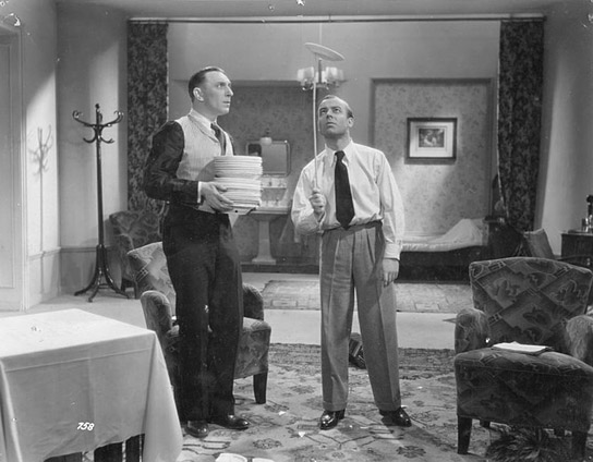 Theo Lingen, Heinz Rühmann (v.l.n.r.) in "Der Mann, von dem man spricht" (1936/37) "Der Mann, von dem man spricht", Quelle: DIF/Kineos Sammlung